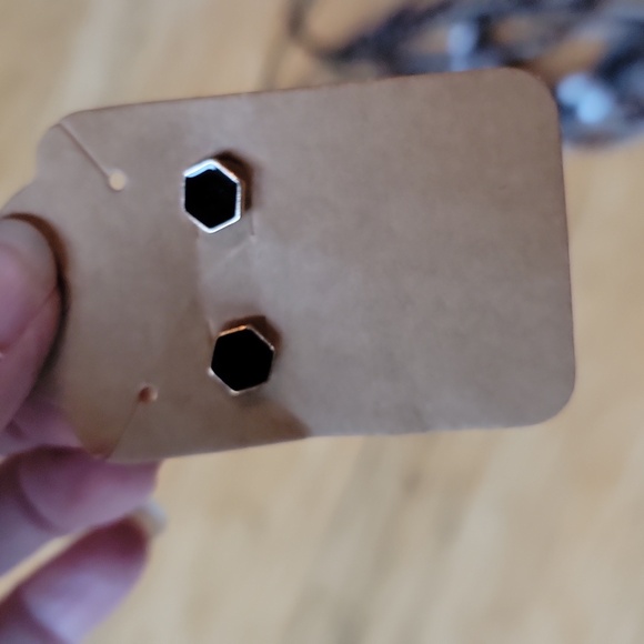 Assorted Jewelry And Keychains - Picture 13 of 15